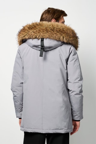 Anorak con capucha  - Gris