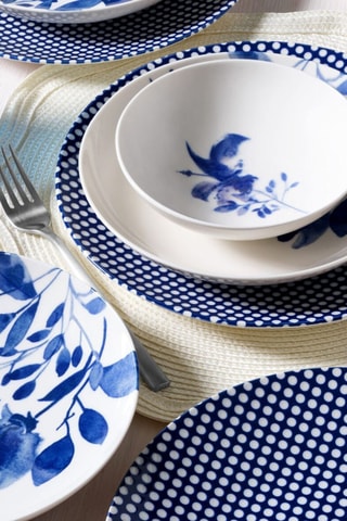 Service de vaisselle en porcelaine - 14 pièces