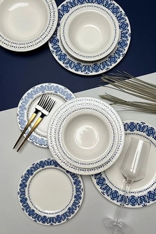 Service de vaisselle en porcelaine - 16 pièces