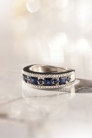 Anel Surat Ouro branco, diamantes e safira