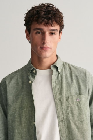 Camisa regular em linho - Verde-azeitona