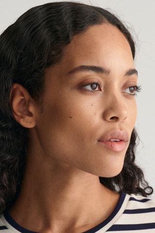 T-shirt - Branco e azul-marinho