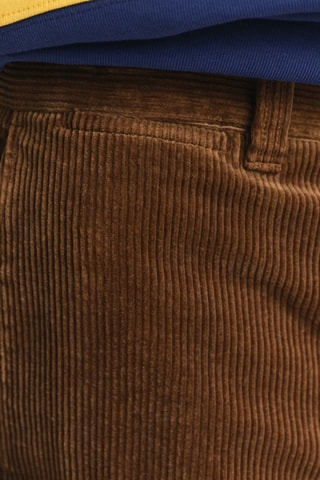 Calças regular em veludo - Castanho