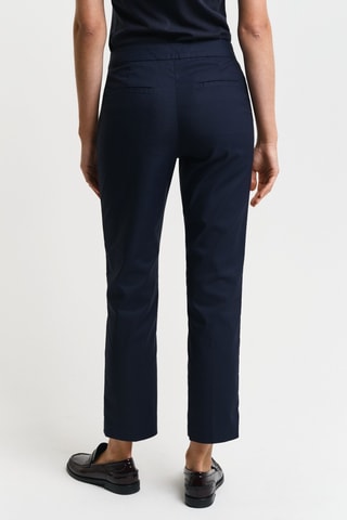 Calças corte cigarro 7/8. Azul-marinho