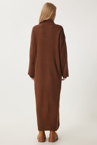 Vestido-camisola regular em lã - Castanho