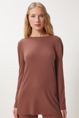 Blusa e calças - Castanho