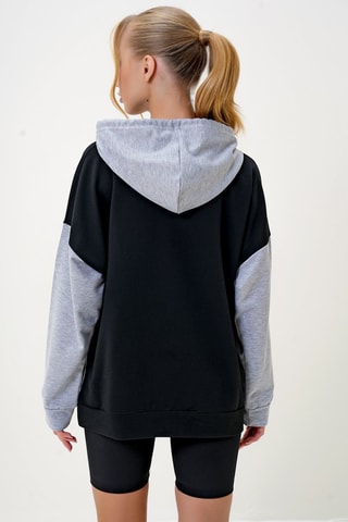 Sweat com capuz - Preto