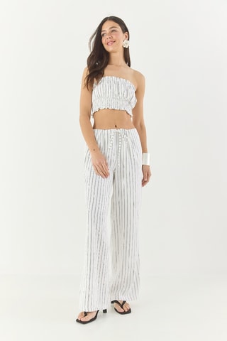 Crop top e calças wide legs - Branco