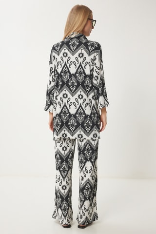 Quimono e calças - Preto e branco