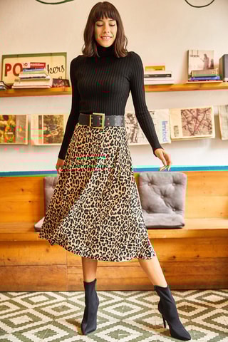 Saia midi de cintura subida - Bege