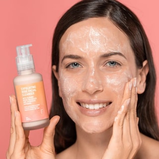 Detergente viso esfoliante alla rosa - 100 ml