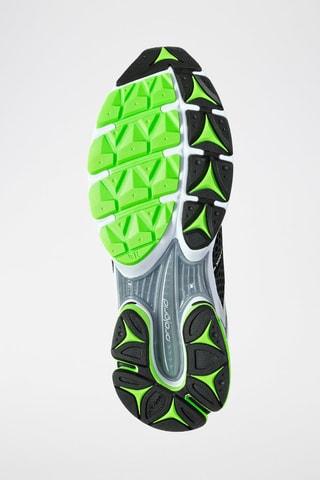 Zapatillas Progrid Triumph 4 - Negro y gris