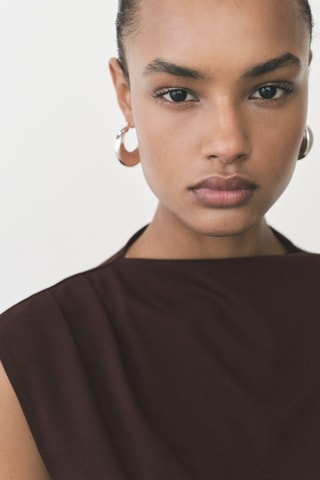 T-shirt col asymétrique froncé - Chocolat