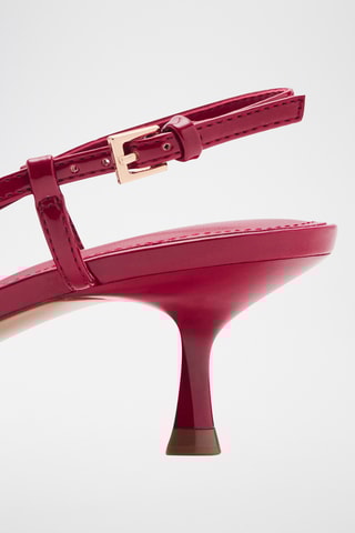 Chaussures à talon détail métallique - Rouge