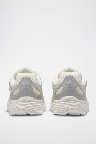Nike P-6000 - Argenté et ivoire