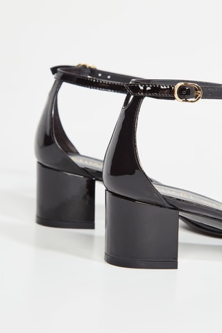 Sandalias de piel de charol de tacón - Negro