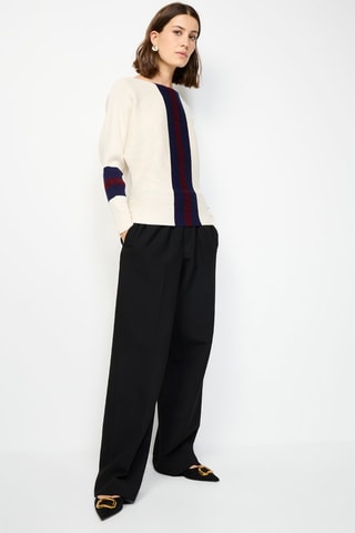 Pull  - Blanc, noir et rouge