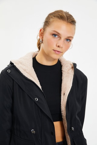 Parka con capucha - Negro