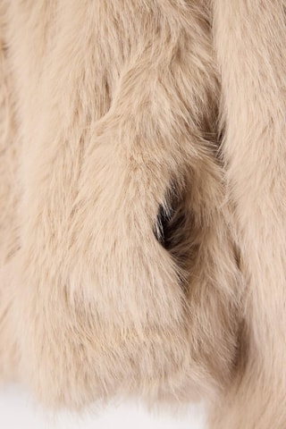 Abrigo con capucha - Beige