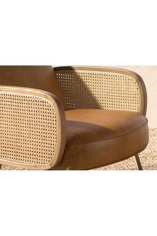 Cadeirão - Castanho -­ Em couro