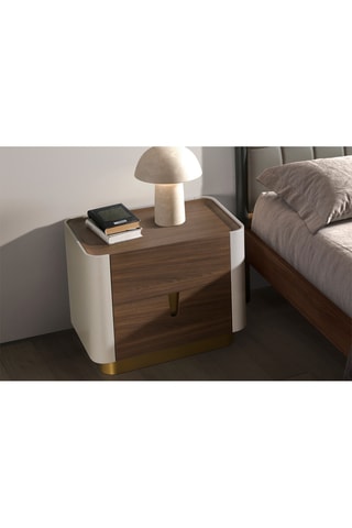 Comodino in noce - 60 x 42 x 50 cm