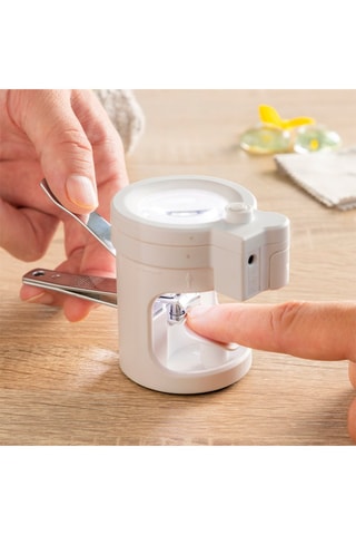 Corta-unhas com lupa e lima