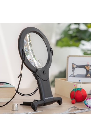 Lupa 2 em 1 com LED Preto