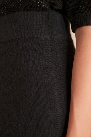 Saia direita em lã e pelos de yack - Preto