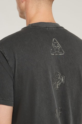 T-shirt regular in cotone bio Shipping Graphic Overdyed - Nero melange