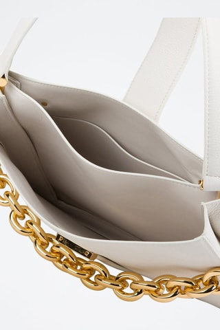 Mala de ombro de couro de vitelo Mount - Branco e dourado - Bottega Veneta