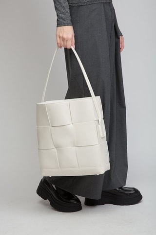 Mala bucket em couro de vitelo -- Branco e prateado Intreccio - Bottega Veneta