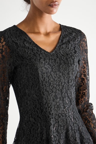 Robe patineuse en dentelle - Noir