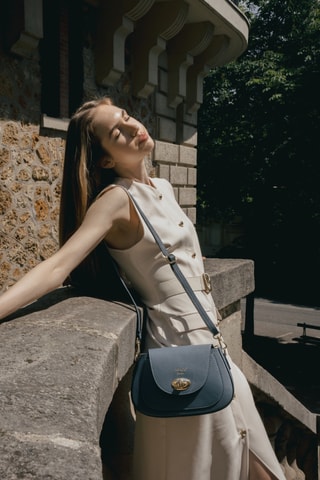 Sac bandoulière en cuir FAE  - Bleu clair