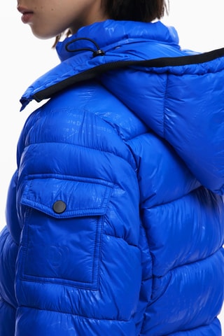 Piumino regular con cappuccio - Blu