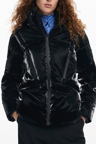 Piumino regular con cappuccio - Nero