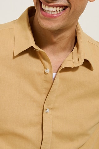 Camicia regular in lino - Giallo