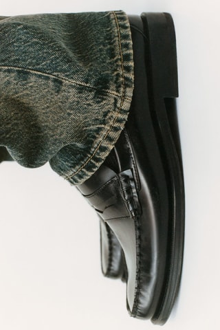 Mocassins découpe cuir effet patiné - Noir