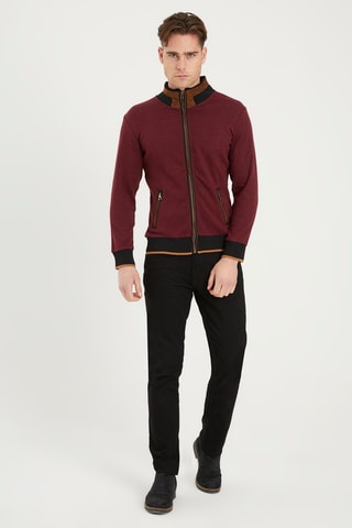 Jasje - Bruin, zwart en rood