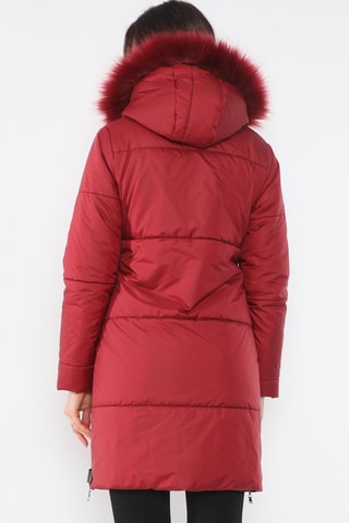 Lange gewatteerde jas. - Rood