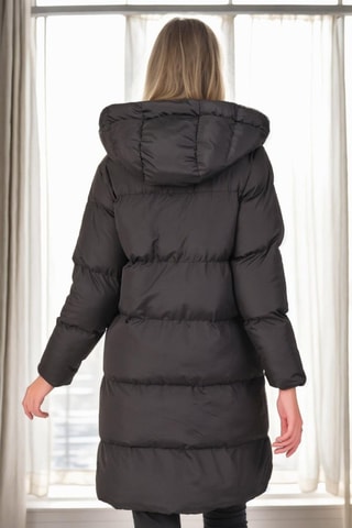 Lange gewatteerde jas met capuchon - Zwart