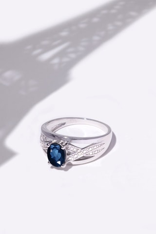 Anillo Cayenne - Oro blanco, diamantes y zafiro