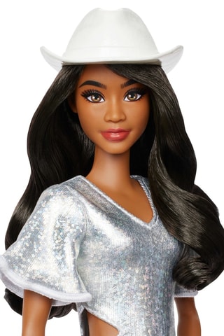 Bambola Fashionista Far West con abito glitterato e cappello da cowboy Barbie - Da 36 mesi