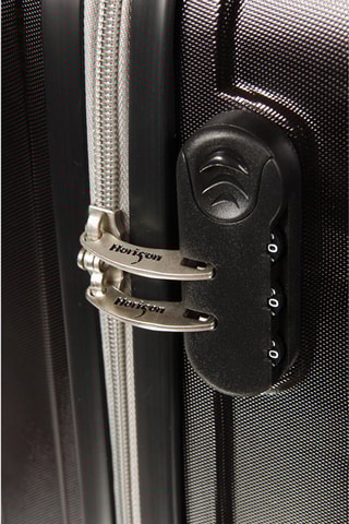 Mala média Ultra - 68 cm - Cadeado TSA - Preto