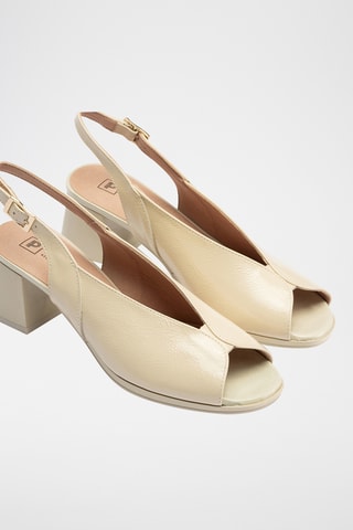 Sandales à talons en cuir verni - Beige