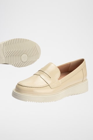 Mocassini in pelle verniciata - Beige