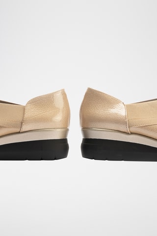 Slip-on in pelle verniciata - Beige