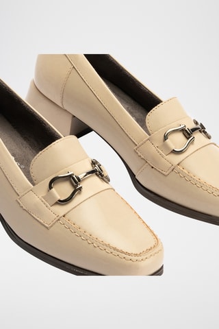 Mocassins à talons en cuir - Beige