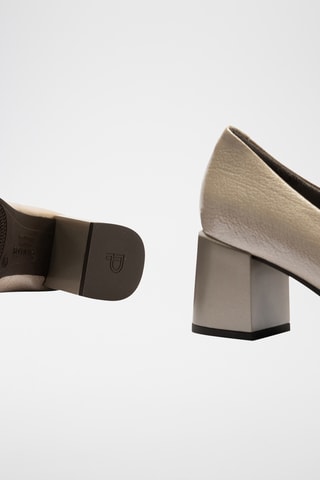 Escarpins en cuir verni - Beige