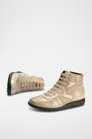 Baskets montantes en cuir verni - Beige