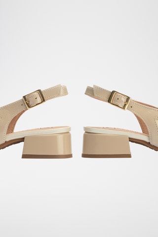 Escarpins en cuir verni - Beige